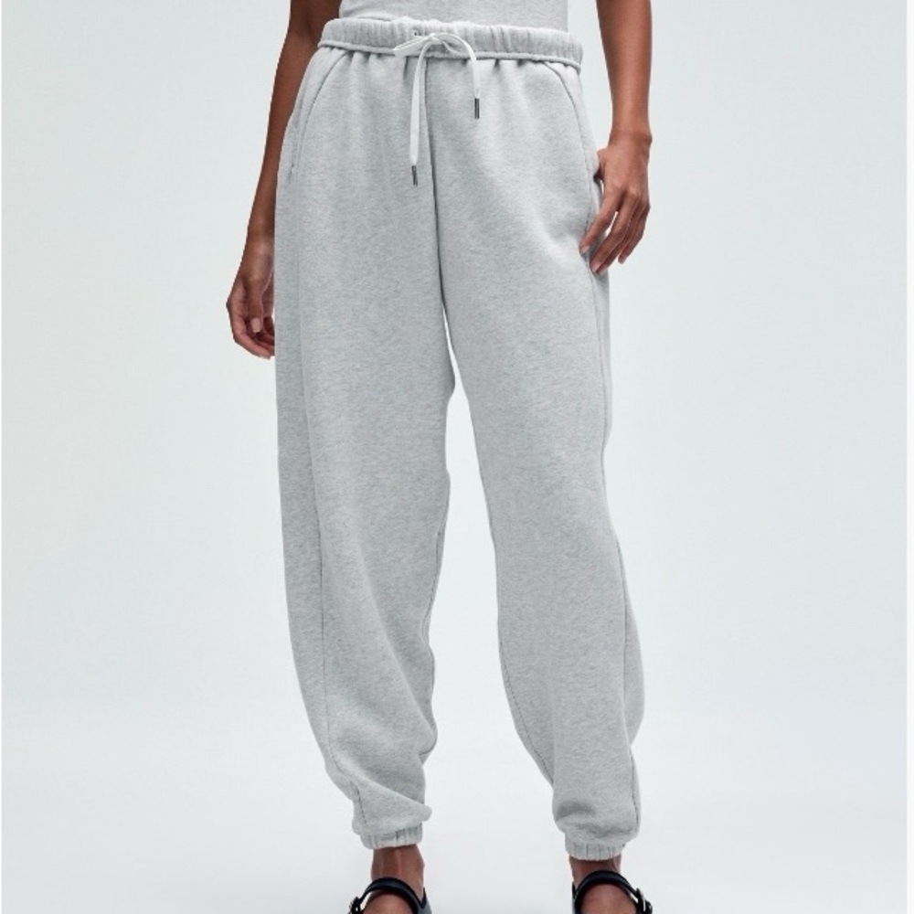 Lululemon Scuba Oversized Joggers - Short Length